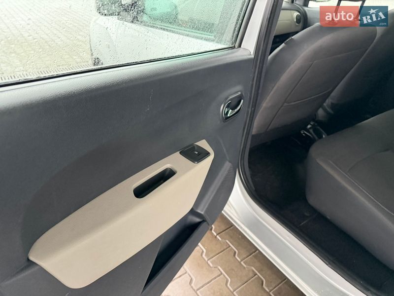 Минивэн Dacia Lodgy 2013 в Луцке