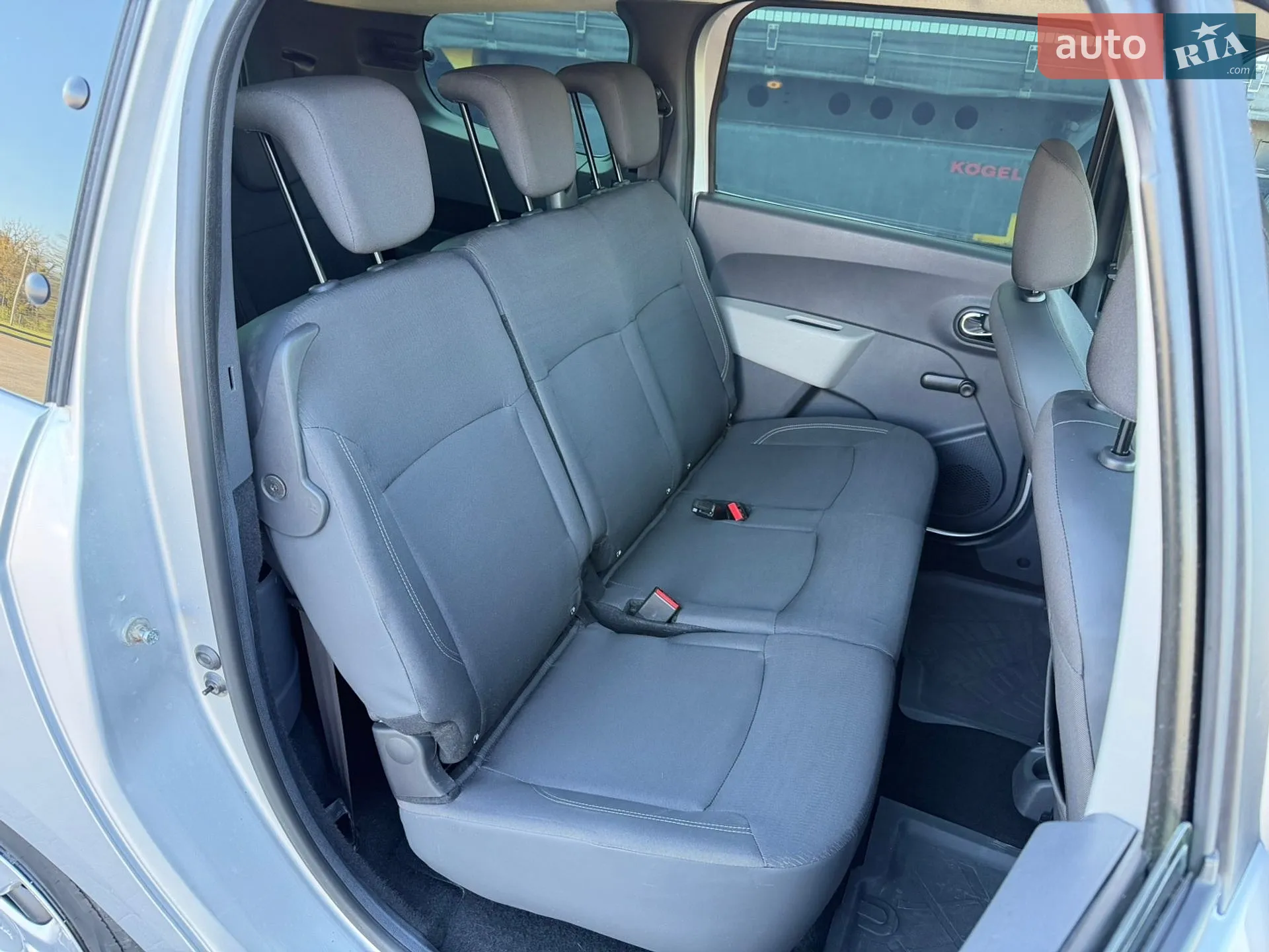2013 Dacia Lodgy - мініатюра 34