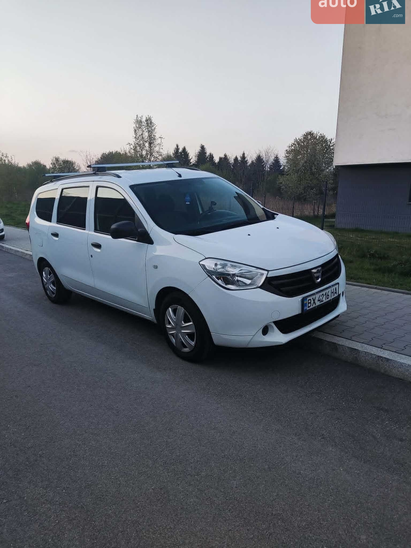 2012 Dacia Lodgy - фото 1