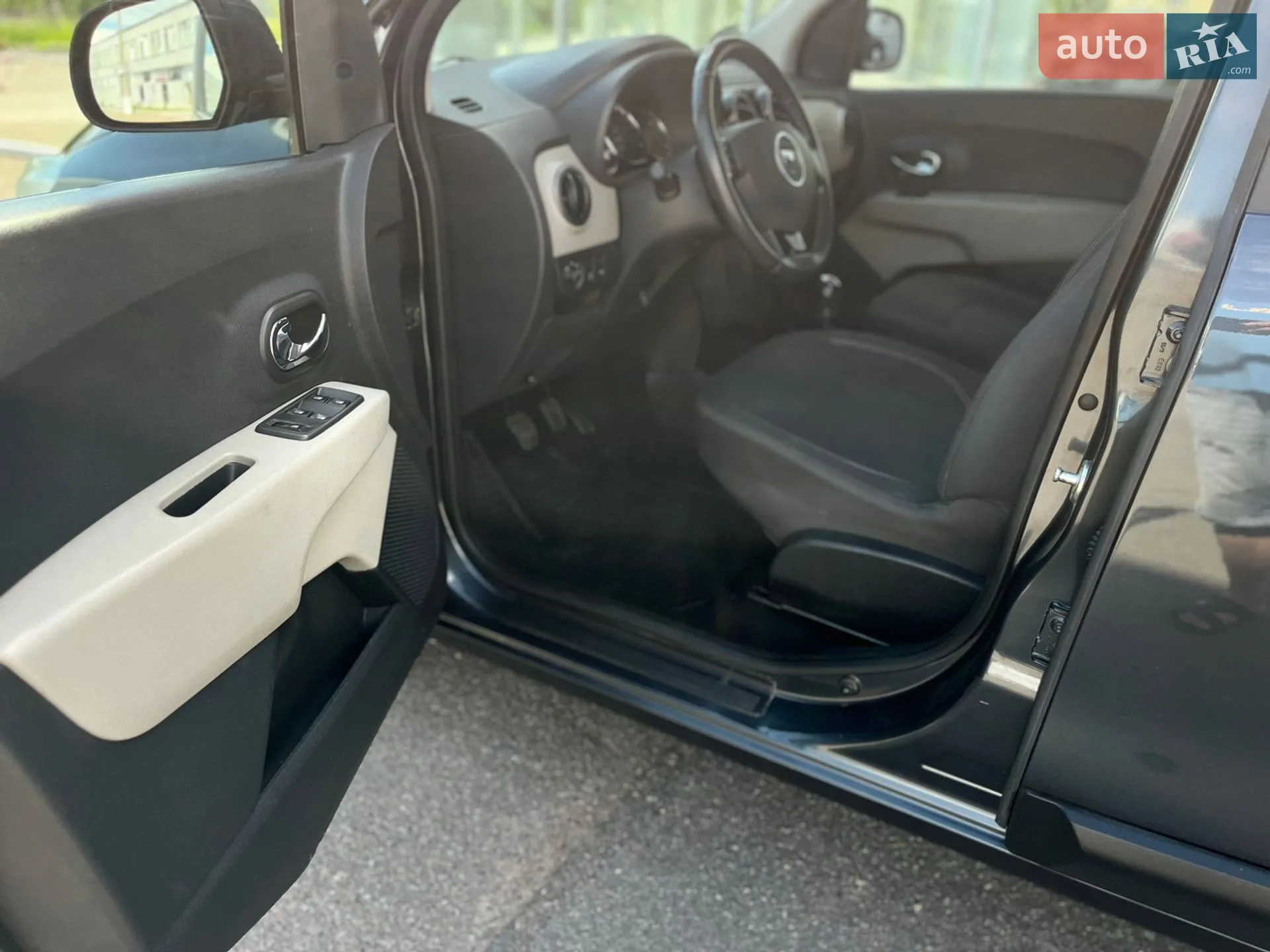 2012 Dacia Lodgy - мініатюра 12