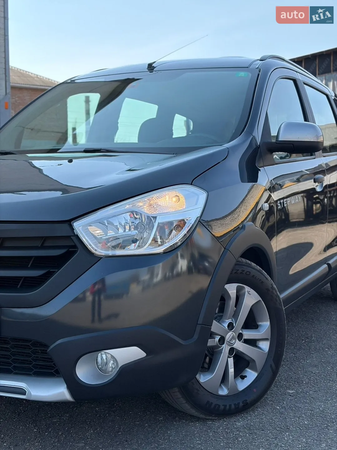 2015 Dacia Lodgy - мініатюра 2