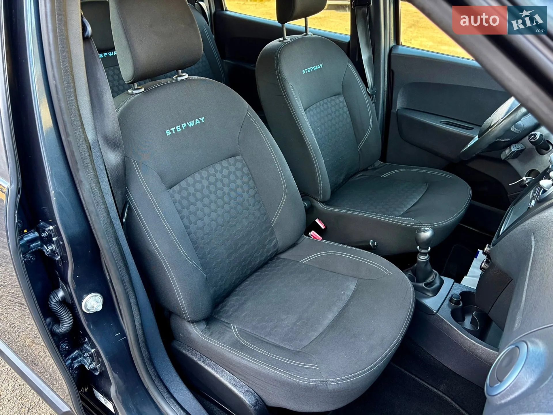 2015 Dacia Lodgy - мініатюра 28