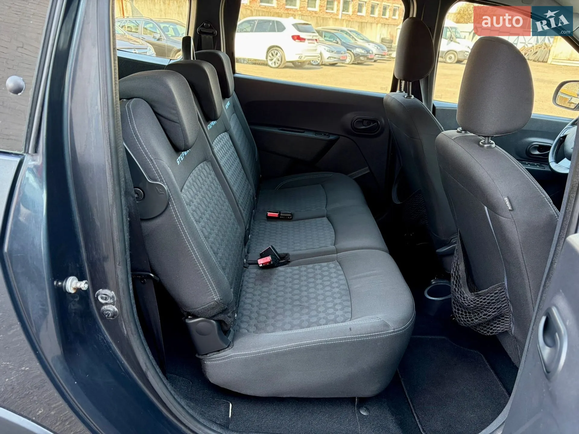 2015 Dacia Lodgy - мініатюра 42