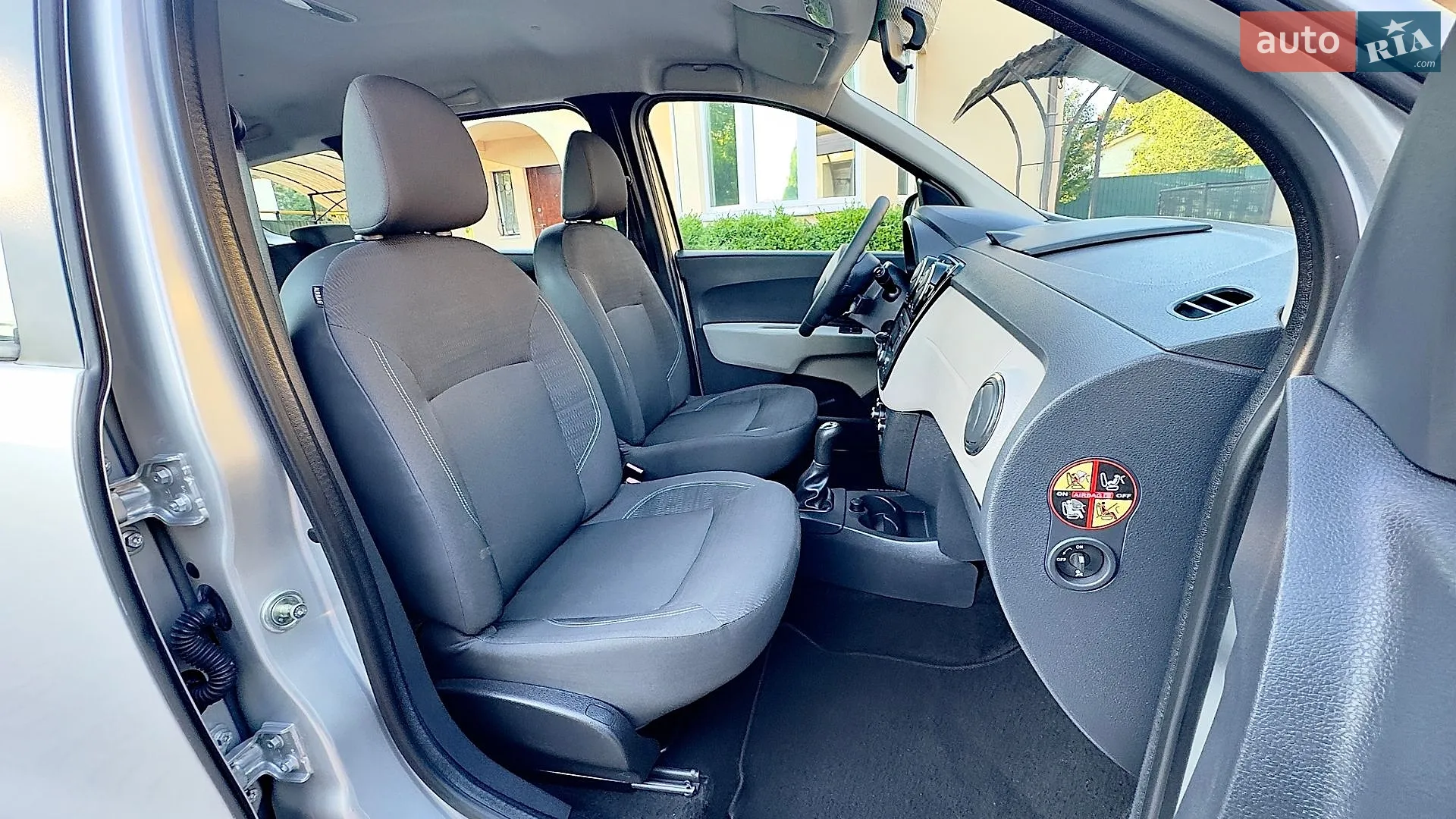 2012 Dacia Lodgy - мініатюра 32