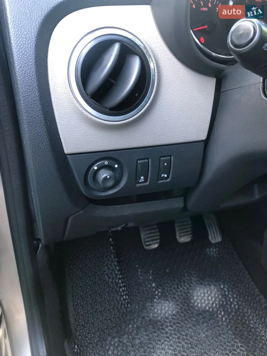 2013 Dacia Lodgy - мініатюра 15