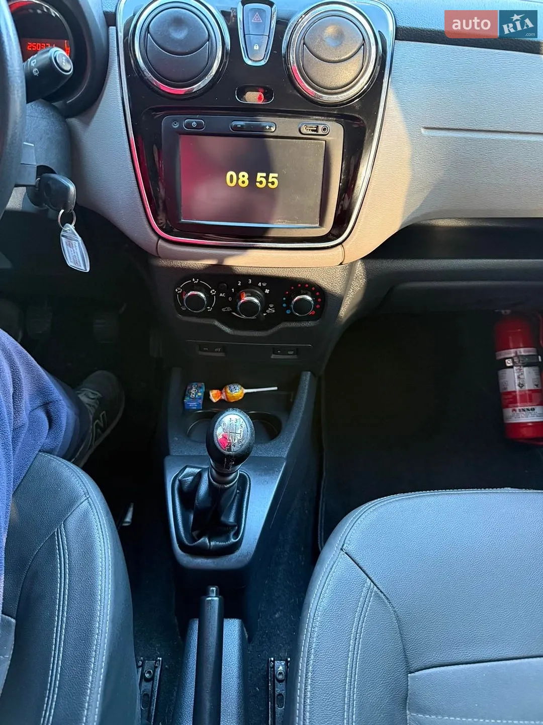 2013 Dacia Lodgy - мініатюра 8