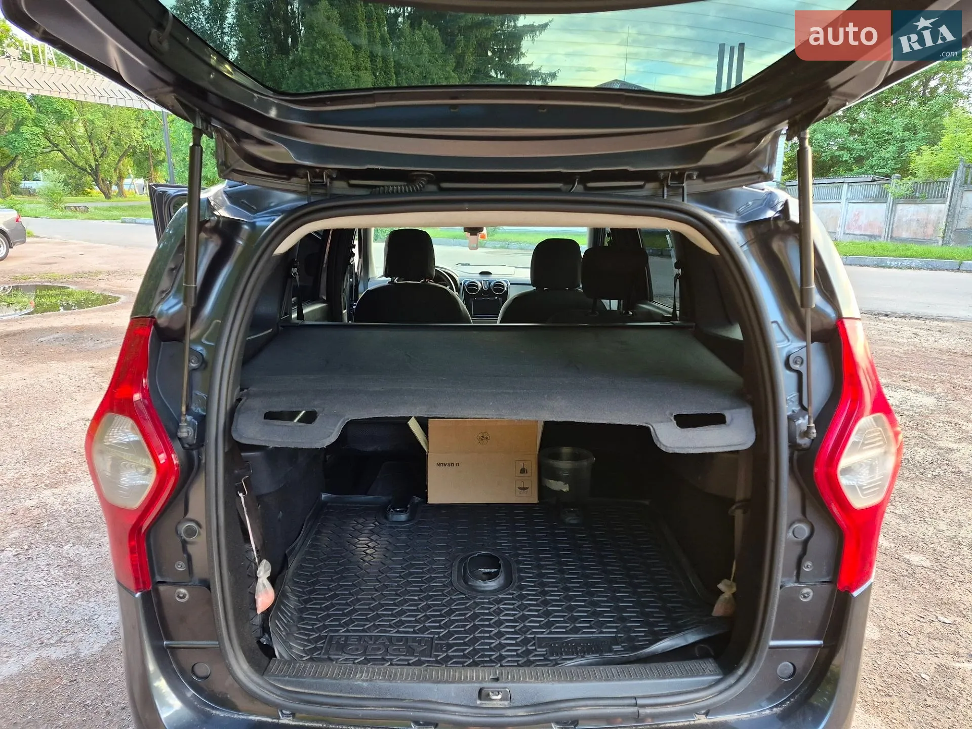 2013 Dacia Lodgy - мініатюра 12