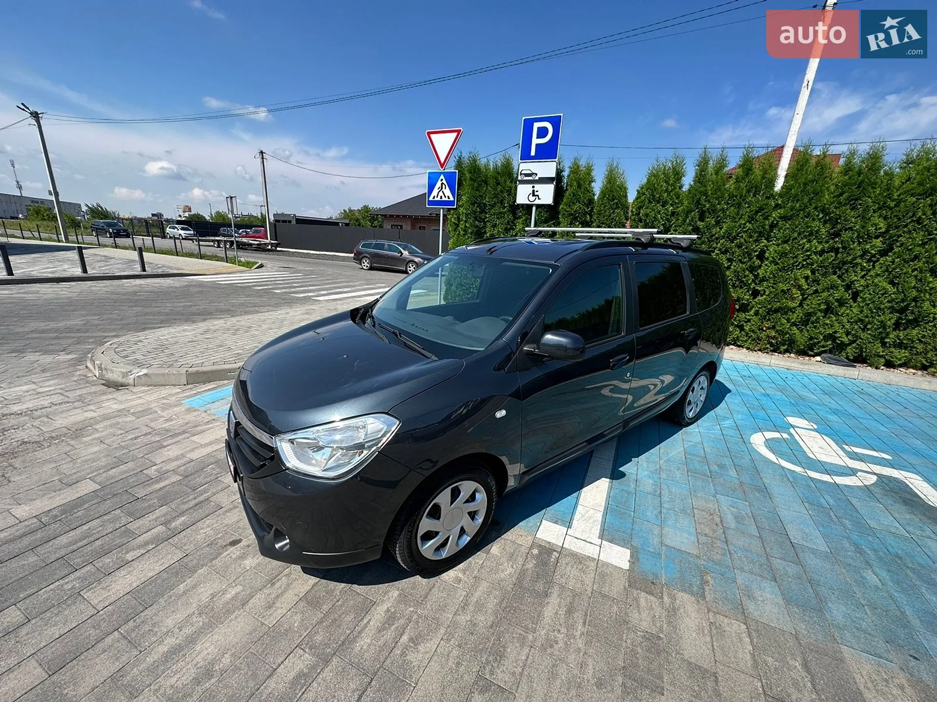 2012 Dacia Lodgy - фото 1