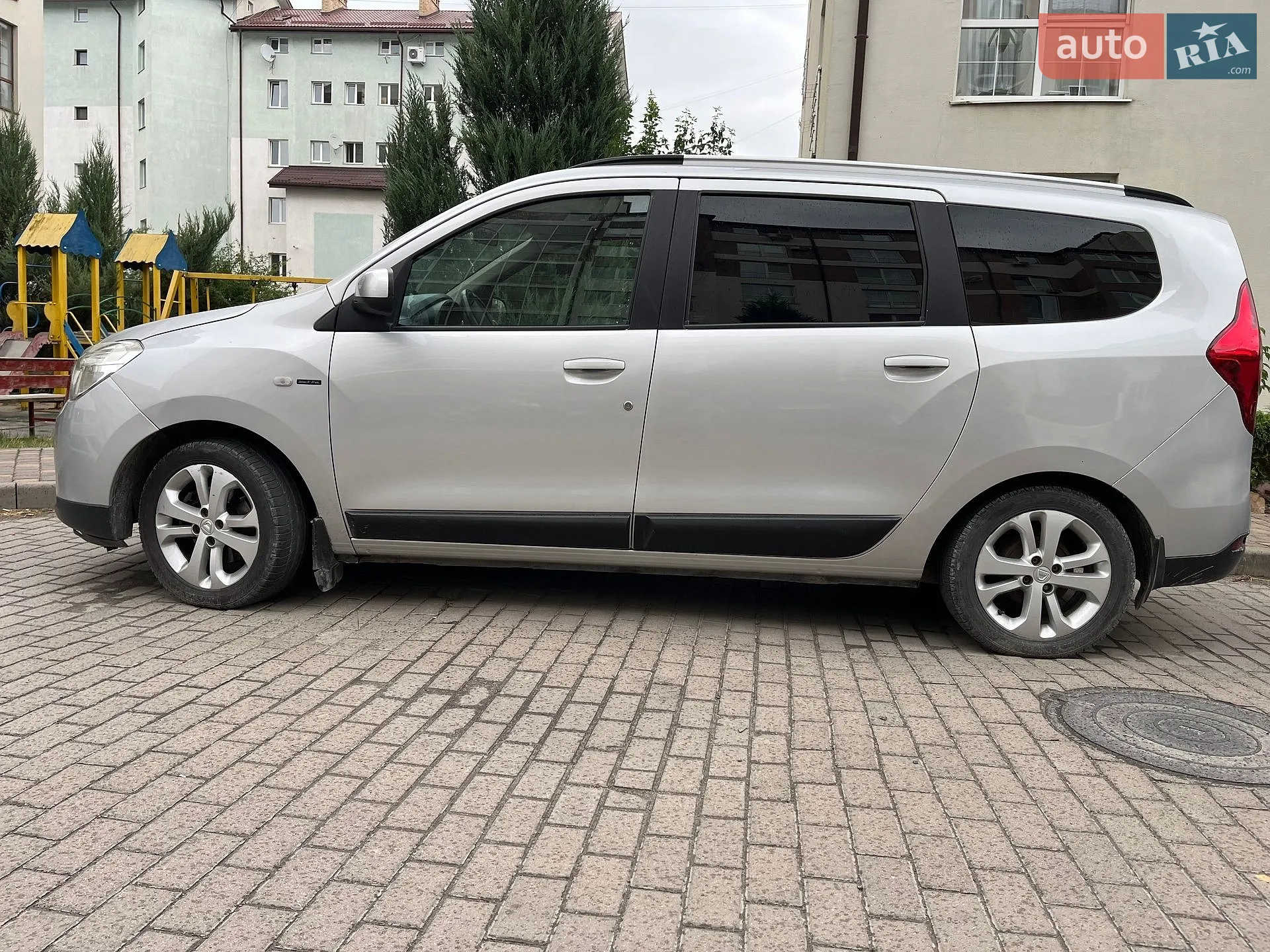 2014 Dacia Lodgy - мініатюра 2
