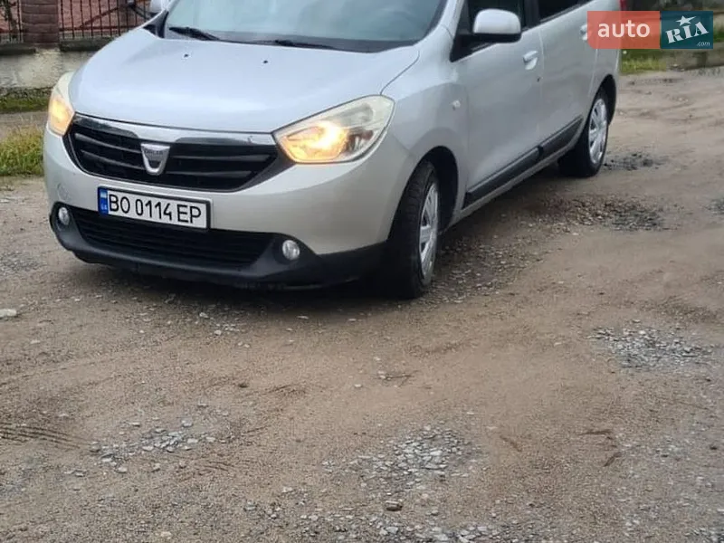 Dacia Lodgy 2012