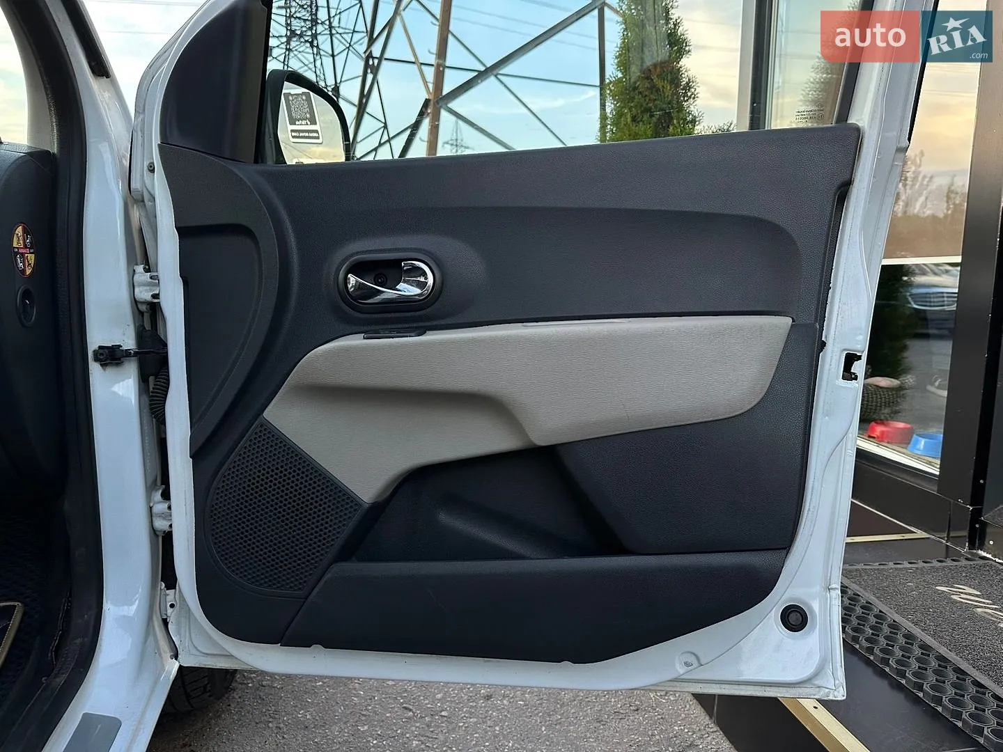 2015 Dacia Lodgy - мініатюра 24