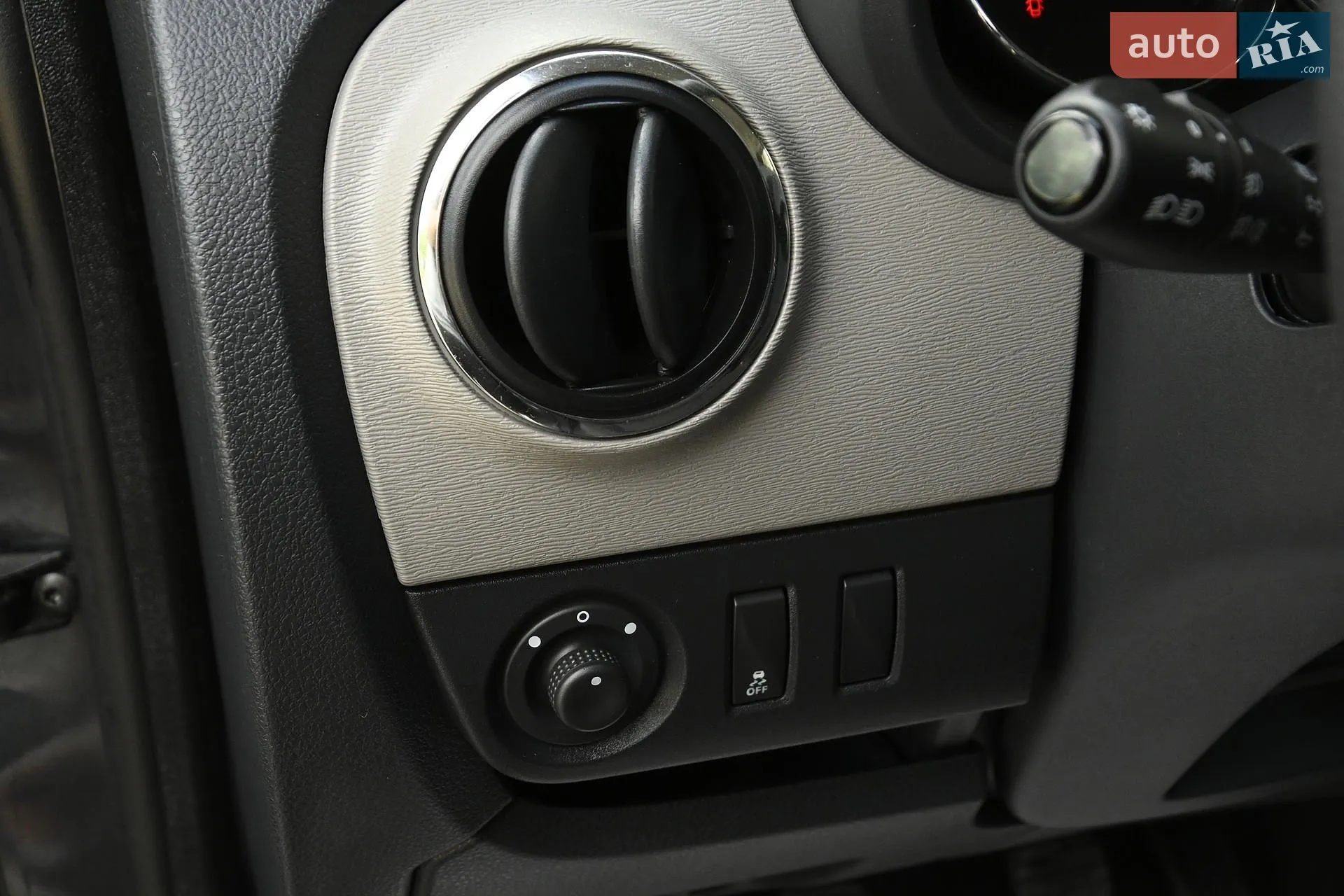 2014 Dacia Lodgy - мініатюра 22
