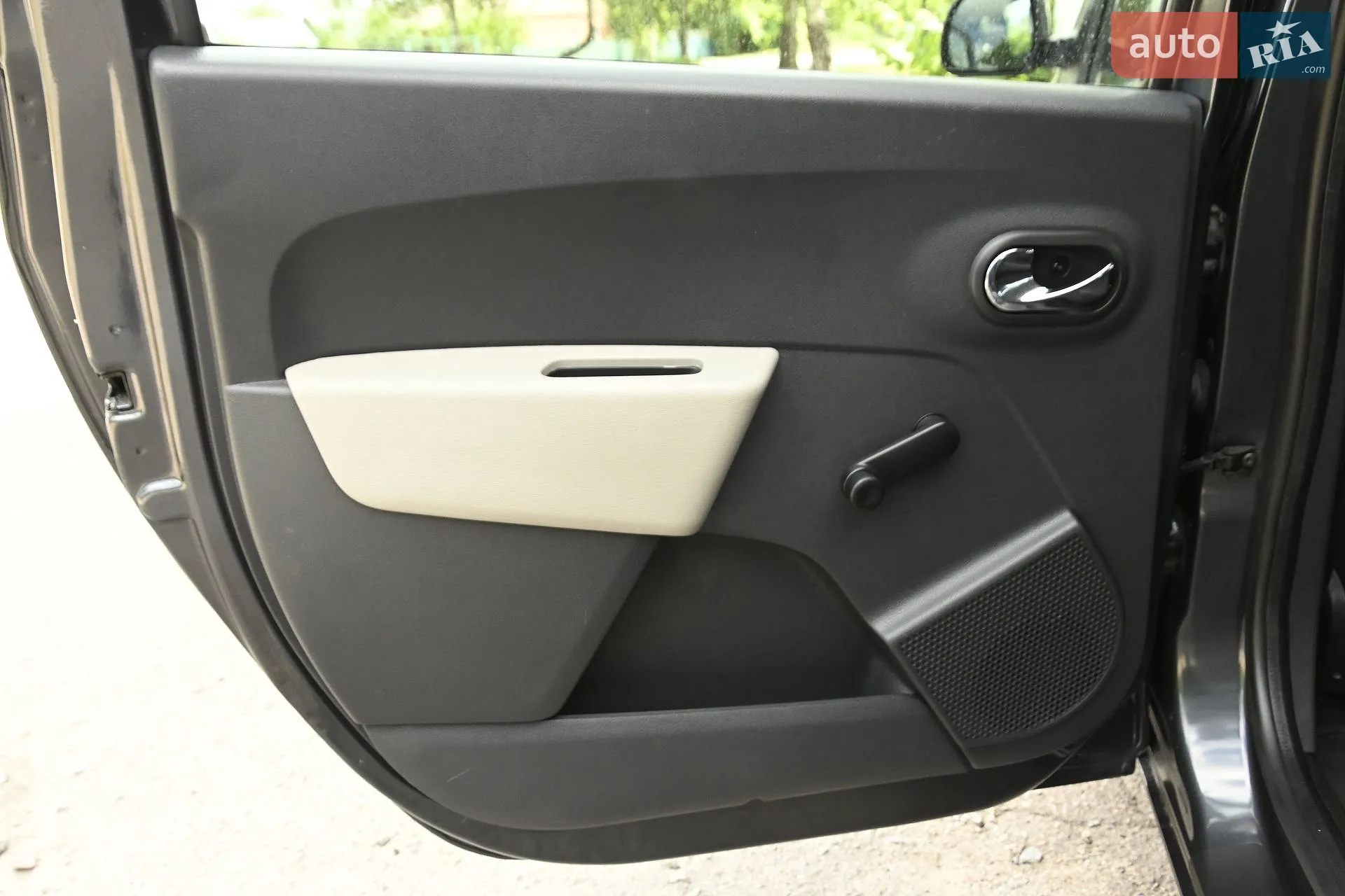 2014 Dacia Lodgy - мініатюра 28