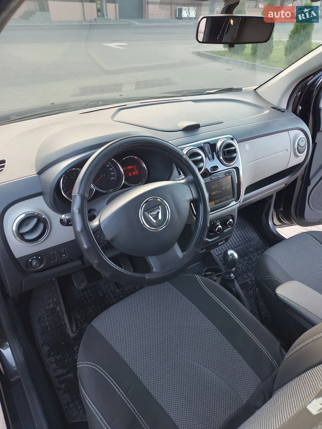 2013 Dacia Lodgy - мініатюра 13