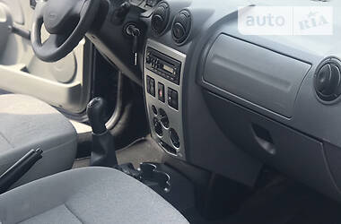 Універсал Dacia Logan MCV 2012 в 