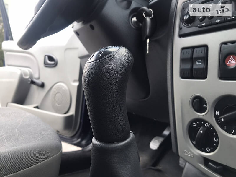 Універсал Dacia Logan MCV 2012 в Рівному