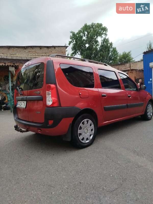 Универсал Dacia Logan MCV 2008 в Киеве