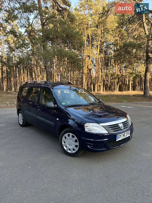 Универсал Dacia Logan MCV 2012 в Ромнах