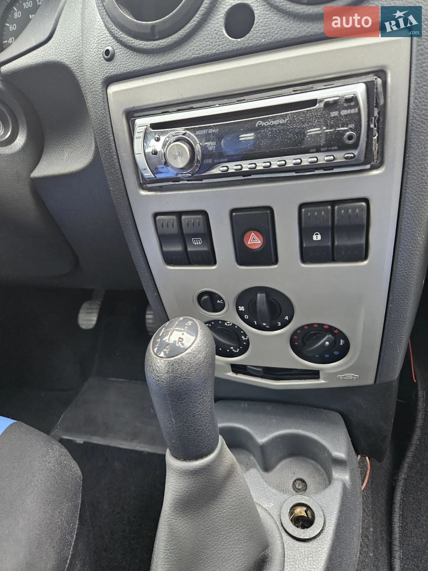 2010 Dacia Logan - мініатюра 16