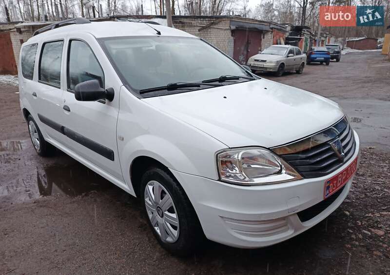 Универсал Dacia Logan MCV 2012 в Чернигове