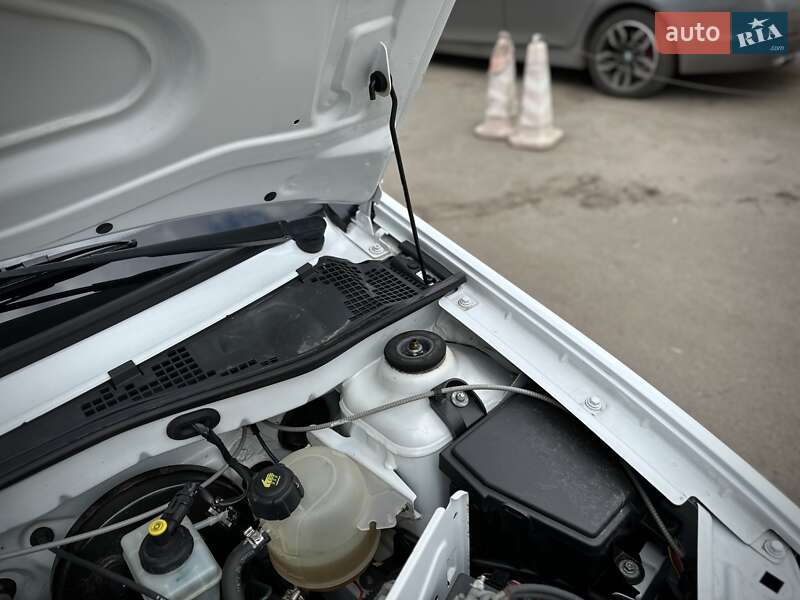 Универсал Dacia Logan MCV 2009 в Сумах