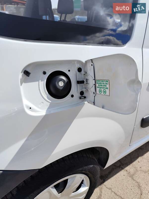 Универсал Dacia Logan MCV 2011 в Чернигове