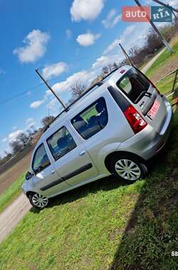 Универсал Dacia Logan MCV 2009 в 