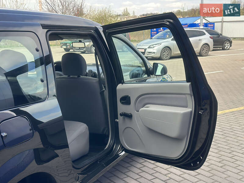 Универсал Dacia Logan MCV 2009 в Дубно