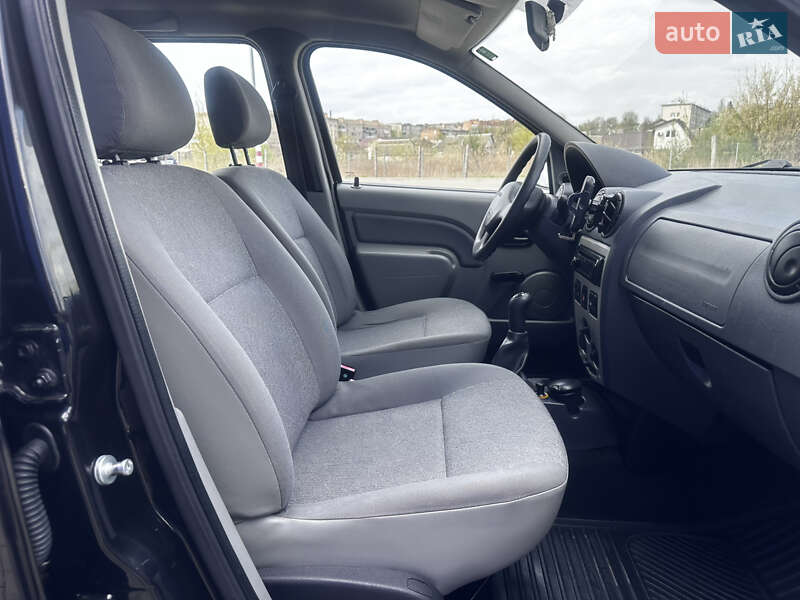 Универсал Dacia Logan MCV 2009 в Дубно