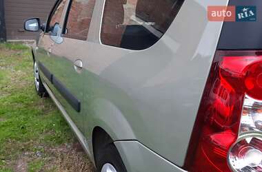 Универсал Dacia Logan MCV 2009 в 
