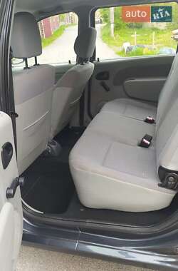 Универсал Dacia Logan MCV 2007 в 