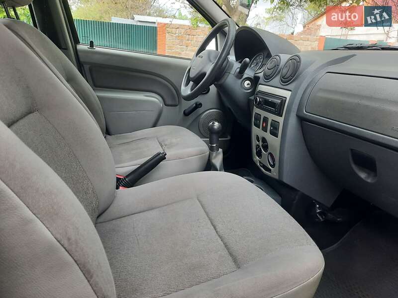 Универсал Dacia Logan MCV 2010 в Полтаве
