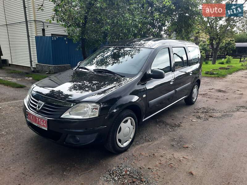 Универсал Dacia Logan MCV 2010 в Полтаве