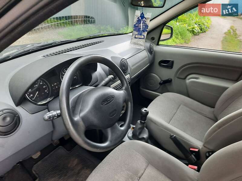 Универсал Dacia Logan MCV 2010 в Полтаве