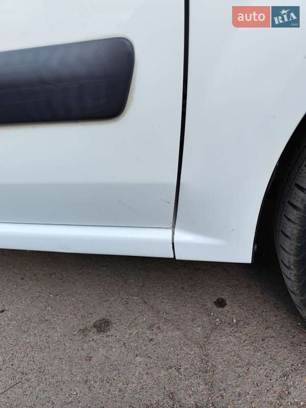 Универсал Dacia Logan MCV 2011 в Чернигове