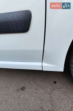 Универсал Dacia Logan MCV 2011 в 