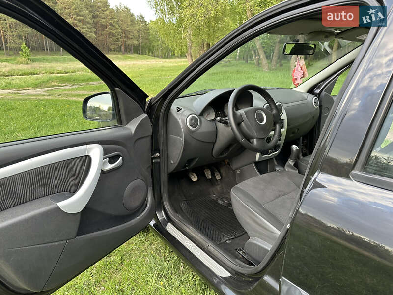 Універсал Dacia Logan MCV 2010 в Сумах