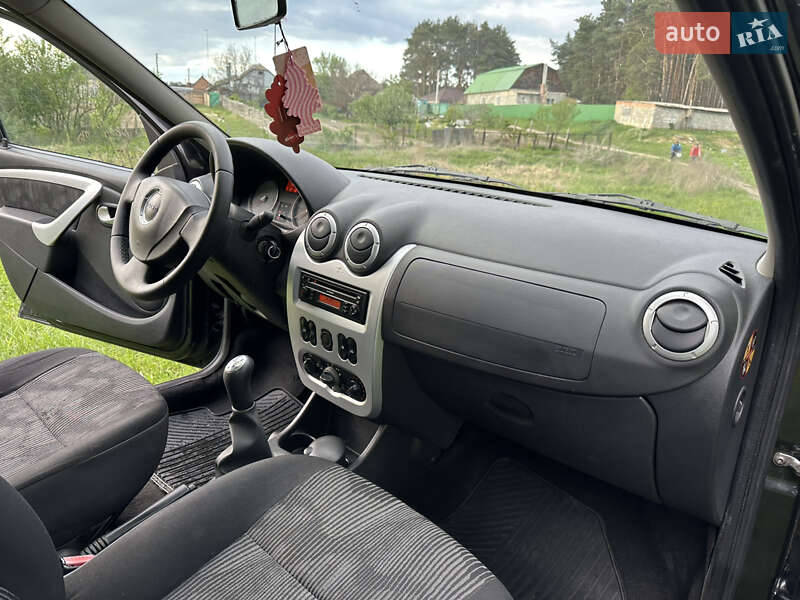 Універсал Dacia Logan MCV 2010 в Сумах