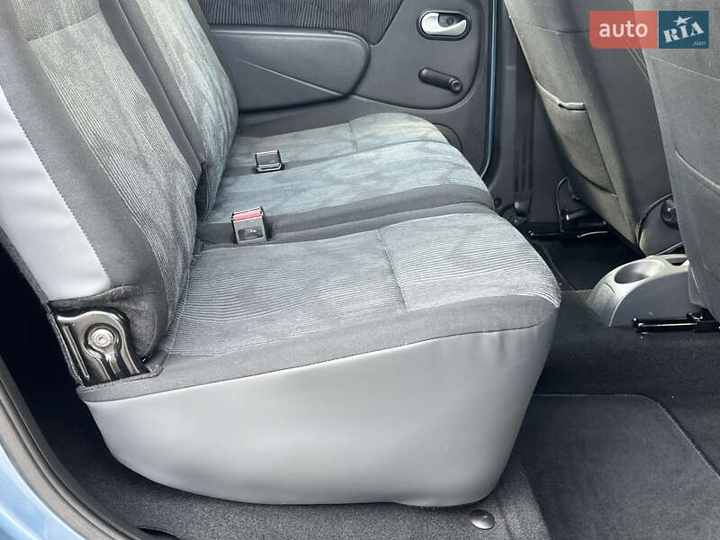 Универсал Dacia Logan MCV 2009 в Киеве