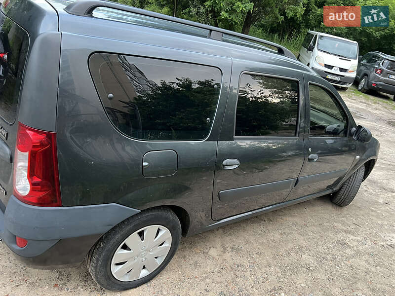 Универсал Dacia Logan MCV 2008 в Киеве