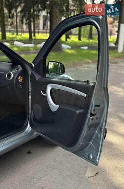 Універсал Dacia Logan MCV 2010 в 