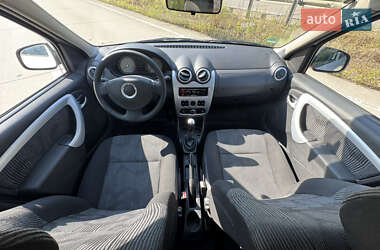 Универсал Dacia Logan MCV 2009 в 