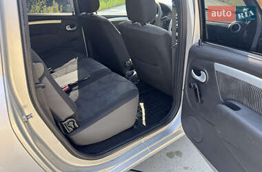 Универсал Dacia Logan MCV 2009 в 