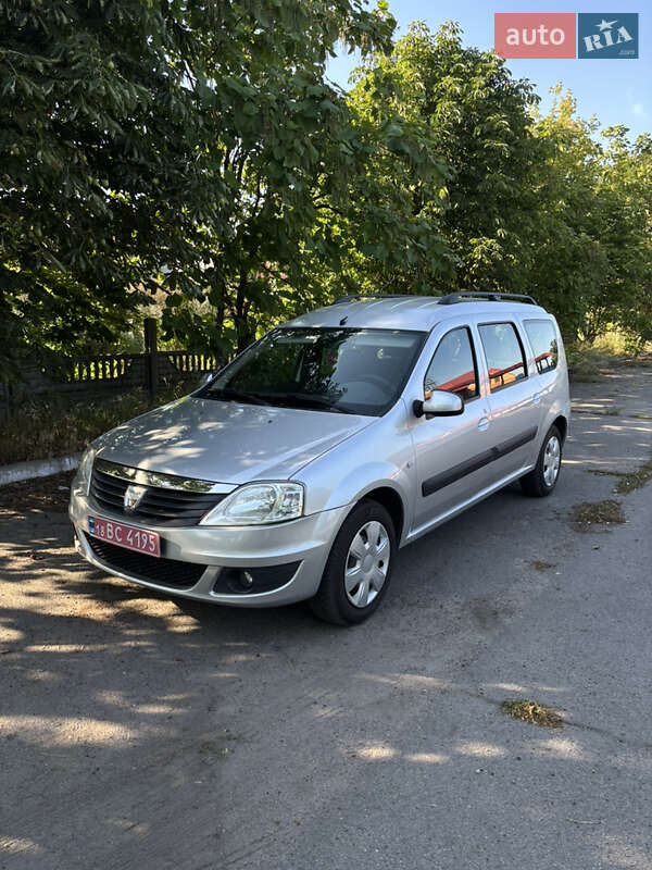 Универсал Dacia Logan MCV 2009 в Хороле
