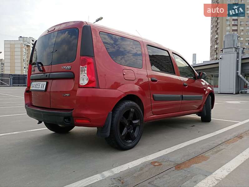 Универсал Dacia Logan MCV 2009 в Киеве