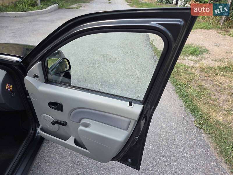 Универсал Dacia Logan MCV 2009 в Каменском