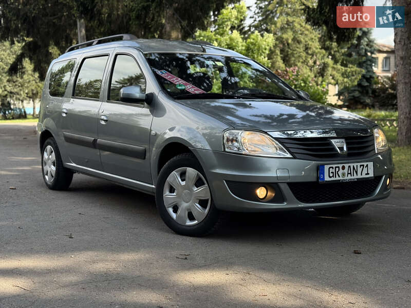 Универсал Dacia Logan MCV 2010 в Умани