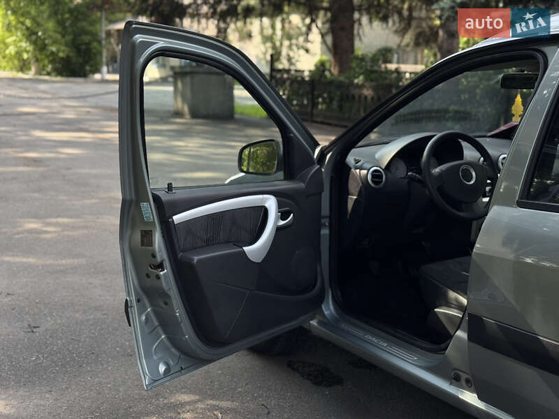 Универсал Dacia Logan MCV 2010 в Умани