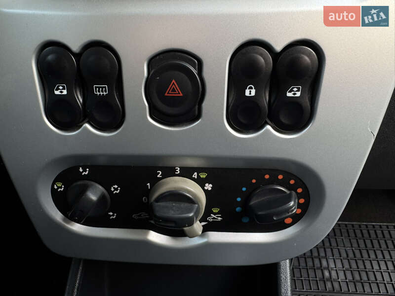 Универсал Dacia Logan MCV 2010 в Умани