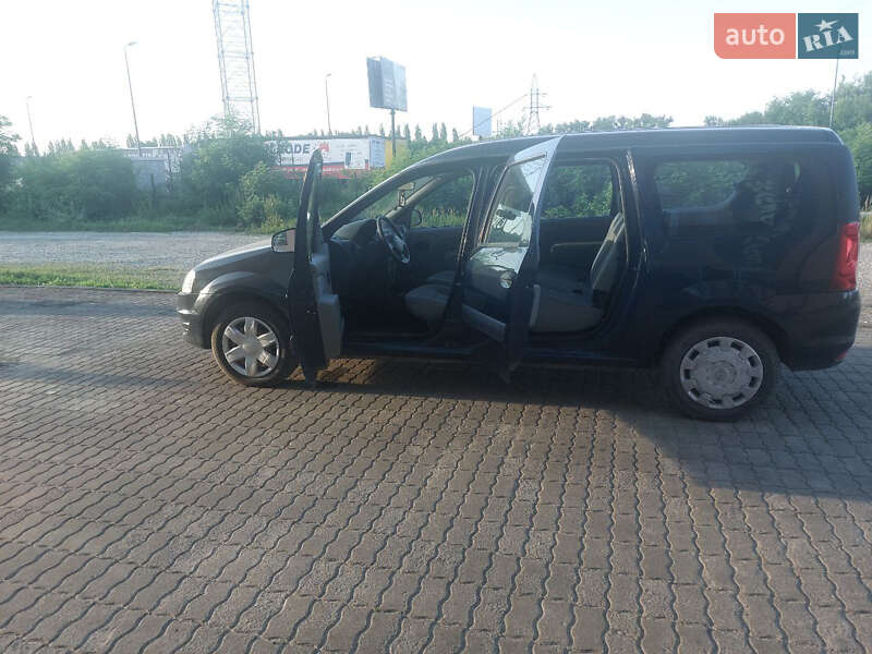 Универсал Dacia Logan MCV 2010 в Черновцах